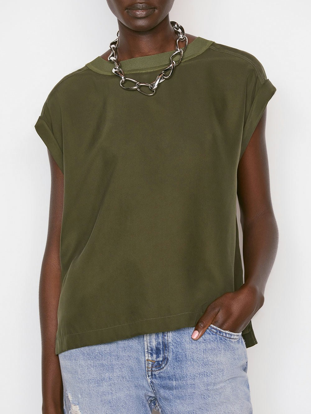 front view 2 alt:size alt:fit1